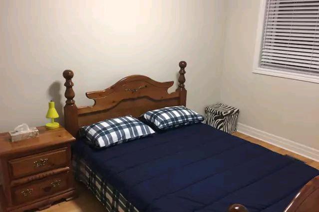 Private Rooms 5 Min Finch West Subway - York University Toronto Extérieur photo