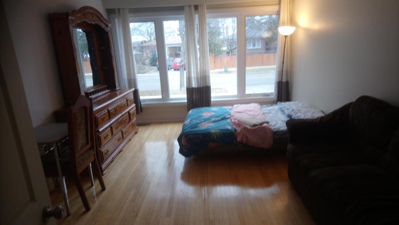 Private Rooms 5 Min Finch West Subway - York University Toronto Extérieur photo