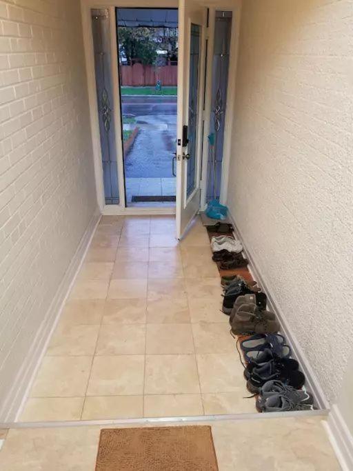 Private Rooms 5 Min Finch West Subway - York University Toronto Extérieur photo