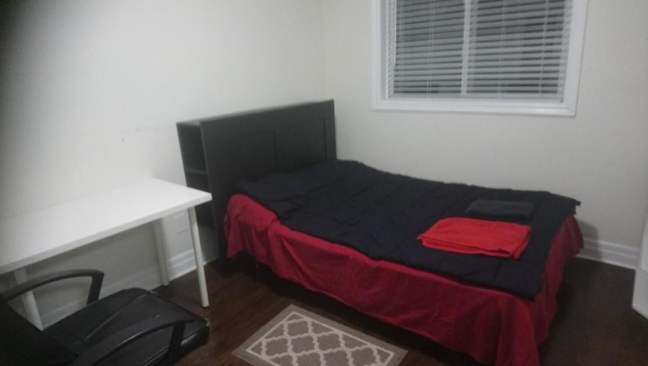 Private Rooms 5 Min Finch West Subway - York University Toronto Extérieur photo